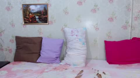 micasantos online show from 12/13/24, 08:41