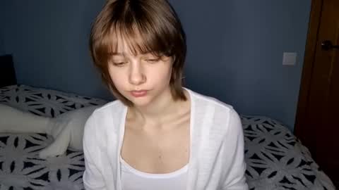 Luna online show from 10/25/25, 01:18