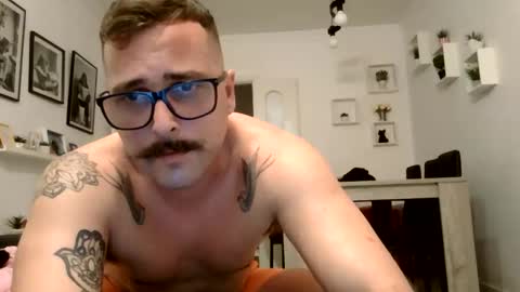 Snapshot of mich6921 chatting on 06/10/26, 11:03 MILO MIAMI online show from 06/10/26, 11:03