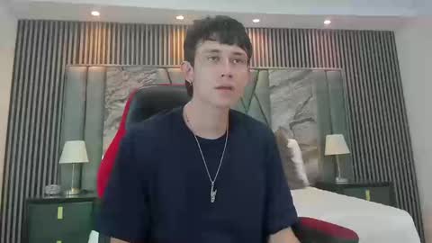 Snapshot of michaeel_blue chatting on 09/19/25, 08:42 Michael online show from 09/19/25, 08:42