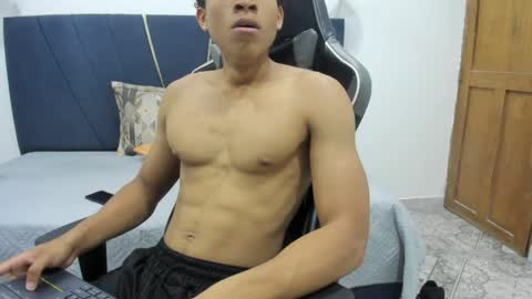 Snapshot of michael_cum23 chatting on 06/08/26, 09:04 michael_cum23 online show from 06/08/26, 09:04