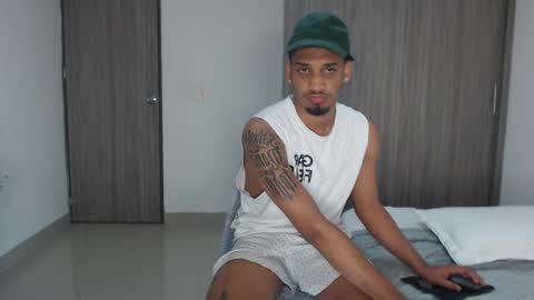 Snapshot of michael_jordanx chatting on 12/17/24, 05:07 Angel online show from 12/17/24, 05:07