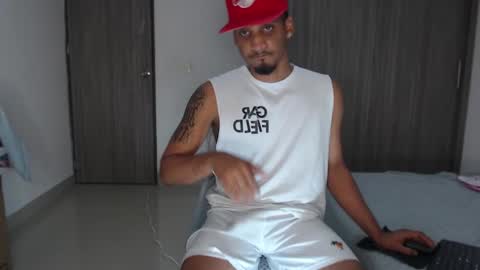 Snapshot of michael_jordanx chatting on 12/21/24, 08:39 Angel online show from 12/21/24, 08:39