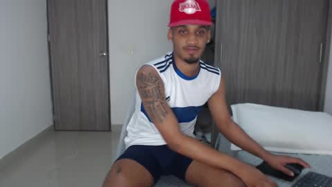 Snapshot of michael_jordanx chatting on 12/25/24, 04:54 Angel online show from 12/25/24, 04:54