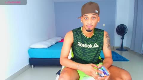 Snapshot of michael_jordanx chatting on 01/12/25, 02:14 Angel online show from 01/12/25, 02:14