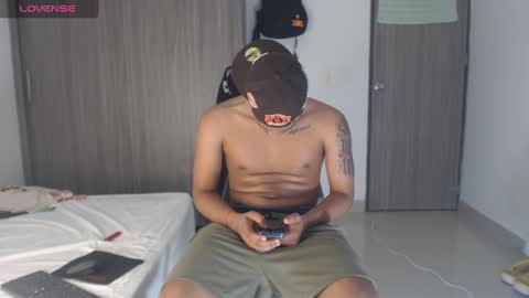 Snapshot of michael_jordanx chatting on 01/16/25, 03:23 Angel online show from 01/16/25, 03:23