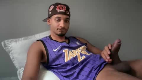 Snapshot of michael_jordanx chatting on 02/05/25, 06:15 Angel online show from 02/05/25, 06:15