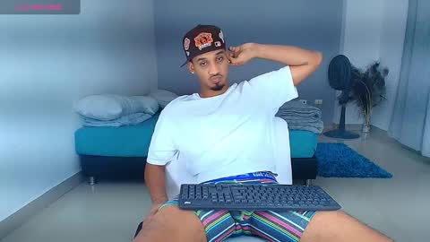 Snapshot of michael_jordanx chatting on 02/06/25, 02:11 Angel online show from 02/06/25, 02:11