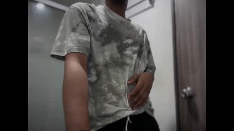 Snapshot of michael_jordanx chatting on 02/11/25, 05:29 Angel online show from 02/11/25, 05:29