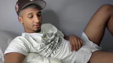 Snapshot of michael_jordanx chatting on 02/13/25, 12:57 Angel online show from 02/13/25, 12:57