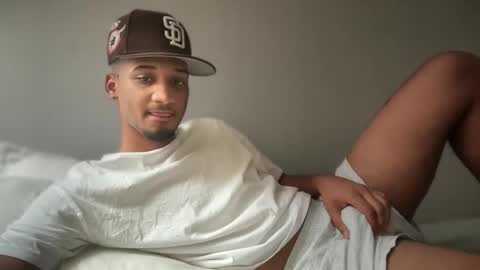 Snapshot of michael_jordanx chatting on 02/15/25, 03:50 Angel online show from 02/15/25, 03:50