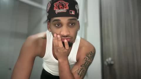 Snapshot of michael_jordanx chatting on 03/03/25, 02:26 Angel online show from 03/03/25, 02:26