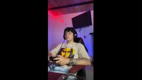 michael independent model  online show from 02/24/25, 11:41