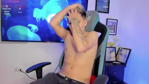 Snapshot of michael_lopez_1 chatting on 09/14/25, 07:35 michael_lopez_1 online show from 09/14/25, 07:35