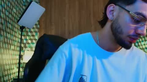 Snapshot of michael_magno chatting on 11/04/25, 11:20 Michael Stevens online show from 11/04/25, 11:20