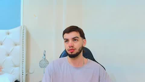 Snapshot of michael_magno chatting on 11/17/25, 12:22 Michael Stevens online show from 11/17/25, 12:22