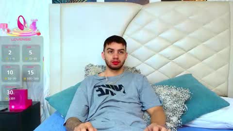 Snapshot of michael_magno chatting on 11/30/25, 07:07 Michael Stevens online show from 11/30/25, 07:07