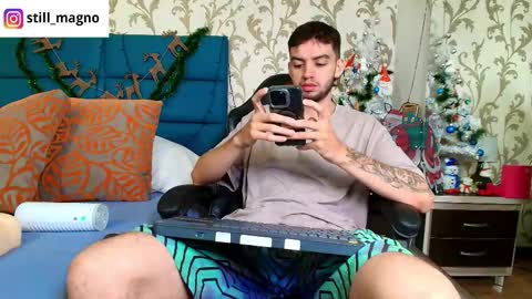 Snapshot of michael_magno chatting on 12/04/25, 12:25 Michael Stevens online show from 12/04/25, 12:25