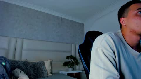 Michael online show from 10/23/25, 04:23