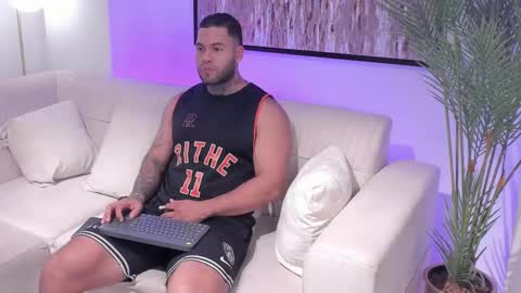 Michael Salens independent model online show from 02/21/25, 10:28