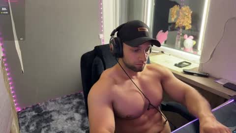 michaelbradley_for_u online show from 07/28/26, 08:52