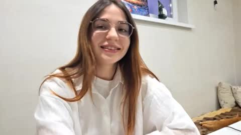 Chloe online show from 10/22/25, 02:28