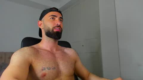 Snapshot of michaelevansx chatting on 05/07/26, 07:52 MichaelEvansx online show from 05/07/26, 07:52