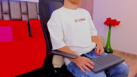 Michael  Contenido explcito online show from 09/14/25, 02:00