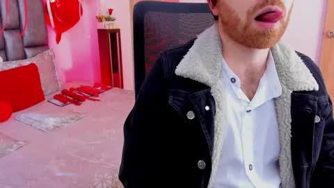 Michael  Contenido explcito online show from 09/21/25, 01:07