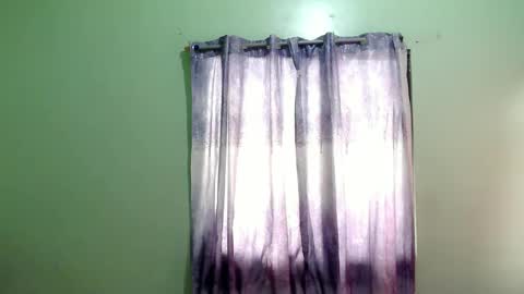 My name is Kel 18. 53 short and petite... online show from 02/08/25, 06:54