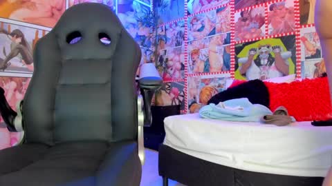 michel_lopez18 online show from 12/15/24, 11:01