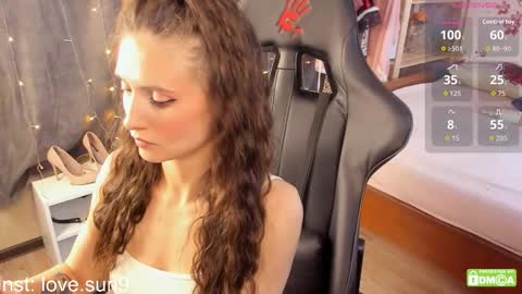 Snapshot of michel_momsen chatting on 11/11/25, 12:27 Michel online show from 11/11/25, 12:27