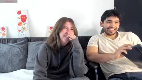 Snapshot of michelandchris chatting on 12/04/25, 12:25 MichelandChris online show from 12/04/25, 12:25