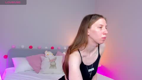 michele_mack online show from 12/02/24, 03:47