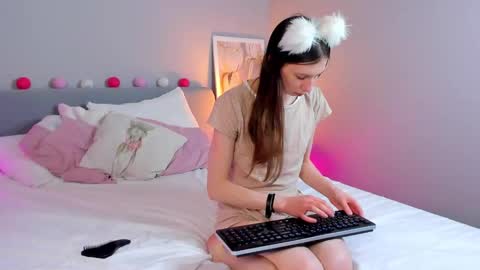 michele_mack online show from 12/04/24, 09:18