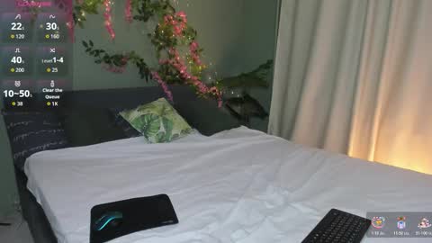 michele_mack online show from 12/05/25, 03:04