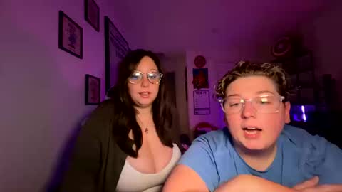 Snapshot of michelebussexx chatting on 10/11/25, 03:28 michelebussexx online show from 10/11/25, 03:28