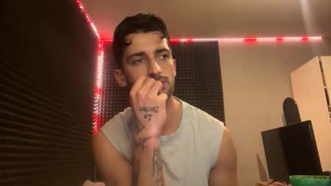 Snapshot of michelemagnetico chatting on 11/12/25, 11:03 michelemagnetico online show from 11/12/25, 11:03