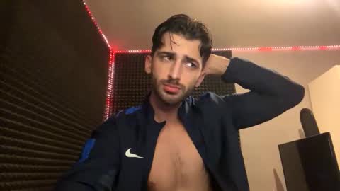 Snapshot of michelemagnetico chatting on 12/14/25, 10:47 michelemagnetico online show from 12/14/25, 10:47