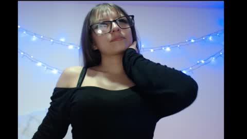 Snapshot of michell_bunny13 chatting on 02/13/26, 03:02 Michell online show from 02/13/26, 03:02