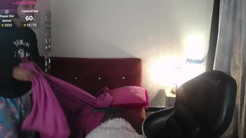 michell_petty01 online show from 09/10/25, 08:58