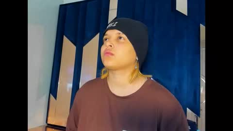 michell_rs online show from 11/04/25, 06:45