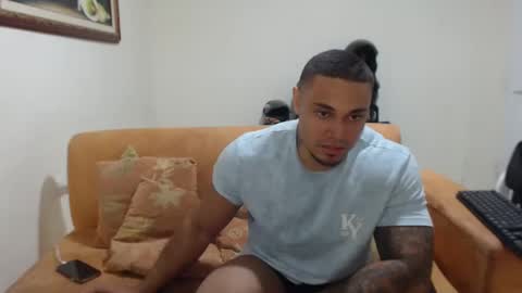 michelle_allen0104 online show from 03/05/25, 04:13