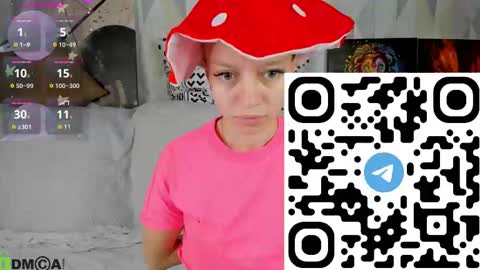 Snapshot of michelle_blond chatting on 10/07/25, 07:16 michelle_blond online show from 10/07/25, 07:16