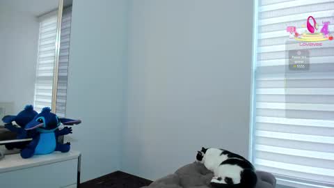 Snapshot of michelle_ferrerr chatting on 09/23/25, 09:29 MICHELLE online show from 09/23/25, 09:29