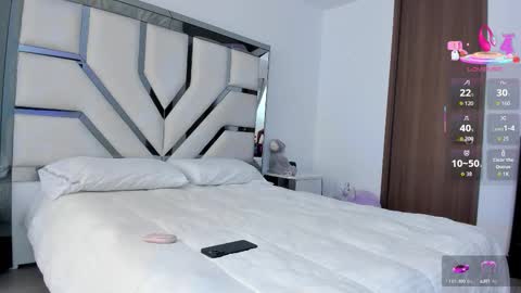 Snapshot of michelle_ferrerr chatting on 09/28/25, 11:59 MICHELLE online show from 09/28/25, 11:59