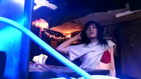 michelle_flowers online show from 11/04/25, 04:22