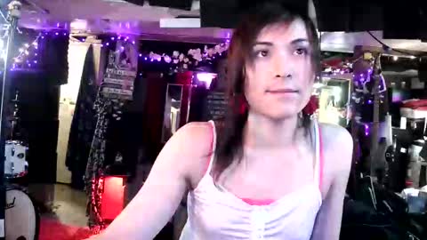 michelle_flowers online show from 11/11/25, 03:17