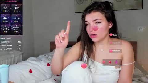 Snapshot of michelle_mir chatting on 10/11/25, 07:29 Michelle online show from 10/11/25, 07:29