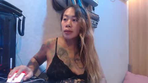 michelle_ux online show from 10/04/25, 05:38